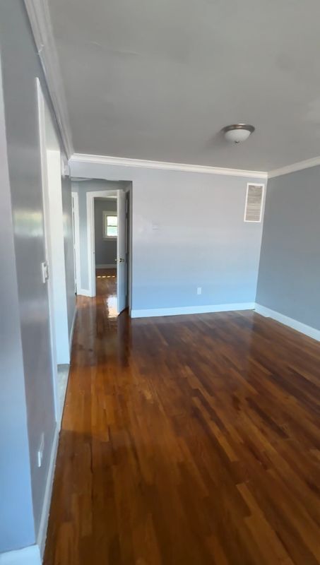 Foto del edificio - 3213 Wickham Ave