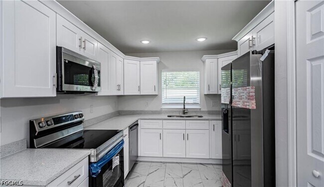 Foto del edificio - 303 E 7th St