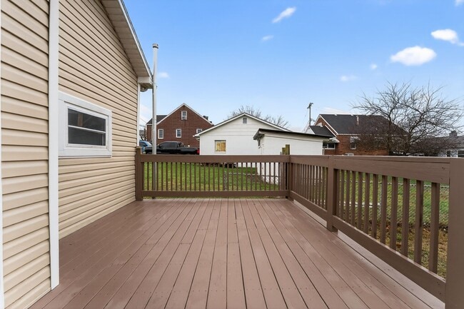 Building Photo - 1112 N 17th St