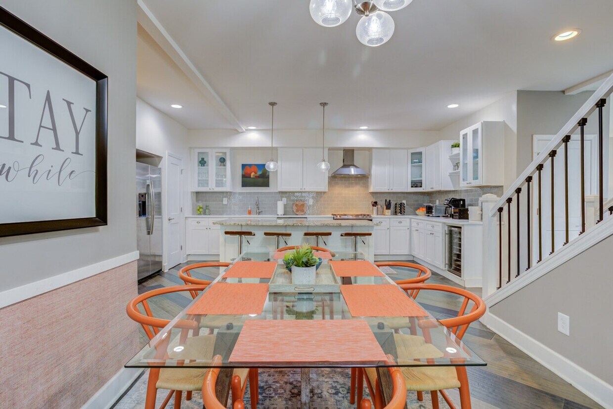 Foto principal - 373 E Morris St