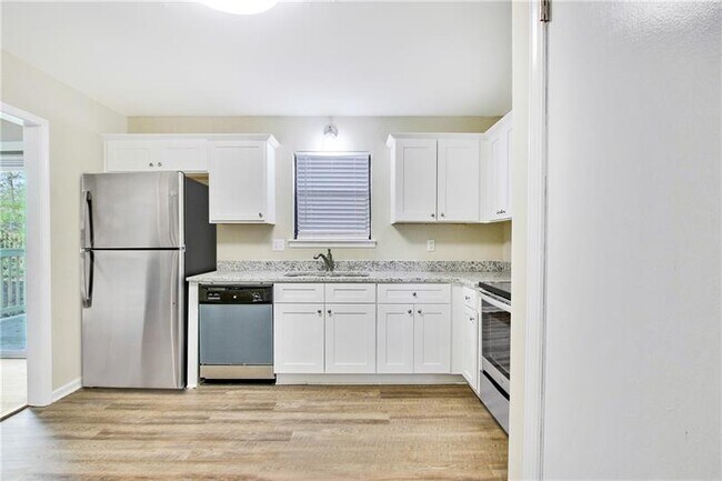 Building Photo - 80 Mill Ln