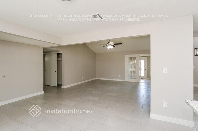 Building Photo - 5630 W Hatcher Rd