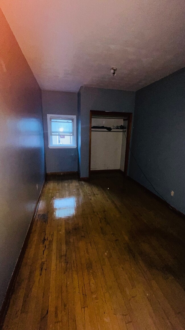 Building Photo - 637 Rutger St