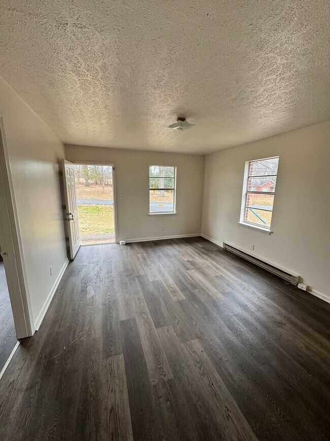 Foto del edificio - 126 Woodland Ave