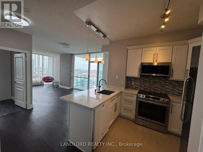 Photo du bâtiment - 220 Burnhamthorpe Rd W