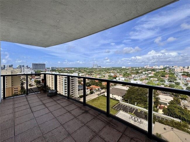 Foto del edificio - 2301 SW 27th Ave