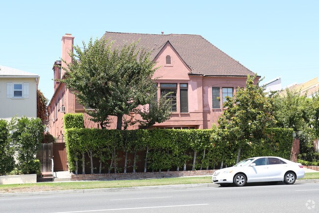 Foto del edificio - 9517 W Olympic Blvd