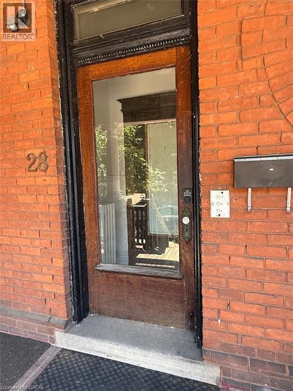 Building Photo - 28 Eastbourne Ave
