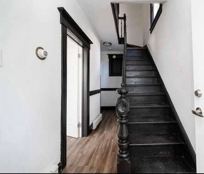 Foto del edificio - 110 Cottage St