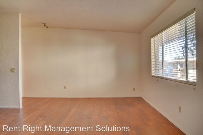 Building Photo - 333 S Alarcon St