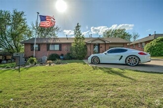 Building Photo - 1409 S Blvd