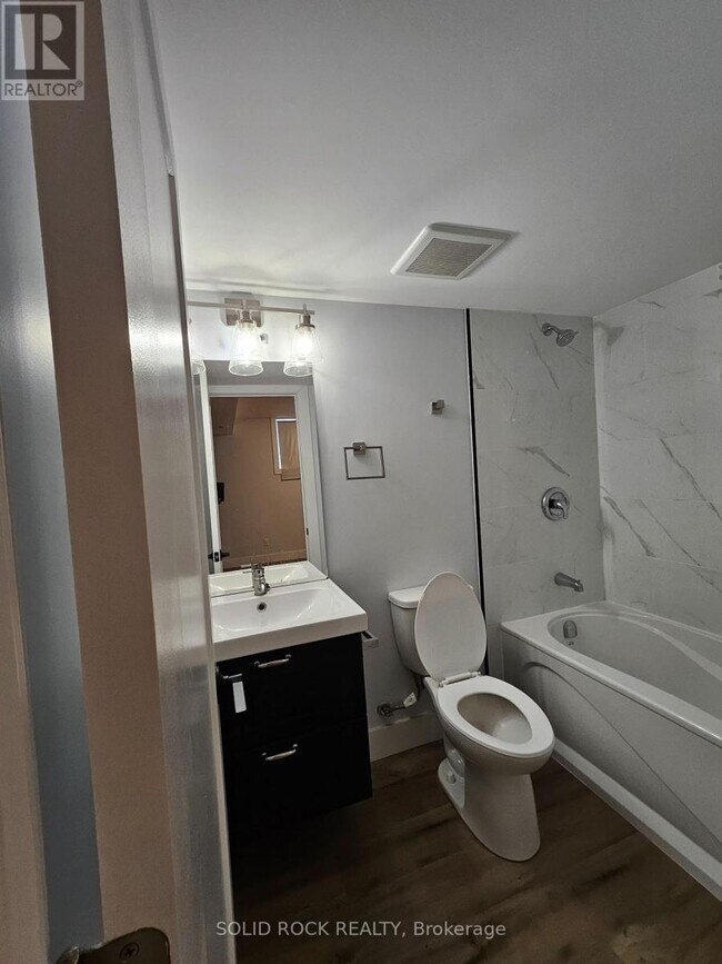 Photo du bâtiment - 846 Alpine Ave