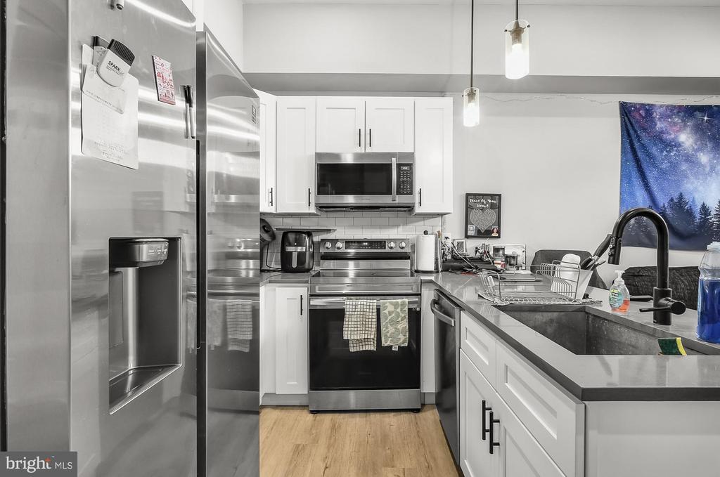 Foto principal - 3965 Lancaster Ave