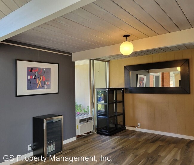 Building Photo - 4 br, 2 bath House - 923 Mackenzie Drive