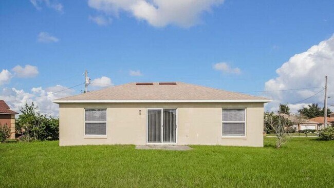 Building Photo - 840 Marquis Ct