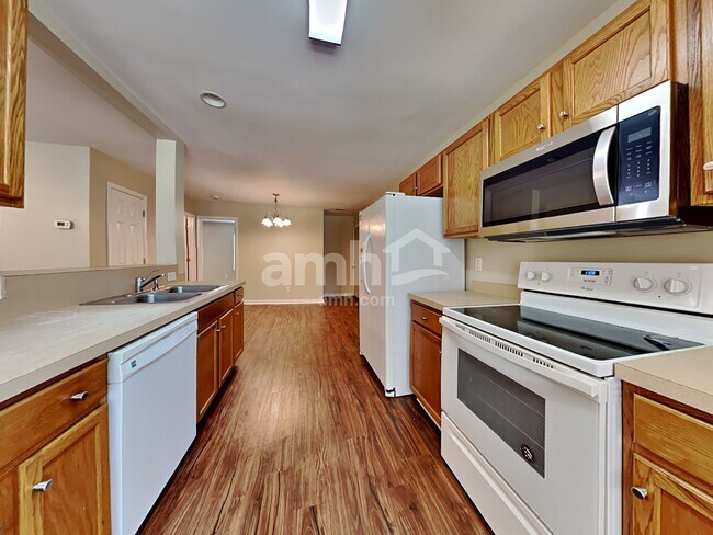 Foto del edificio - 4809 Wheatfield Dr