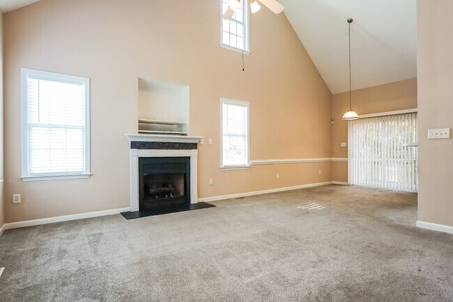 Foto del edificio - 3612 Willowtree Ln