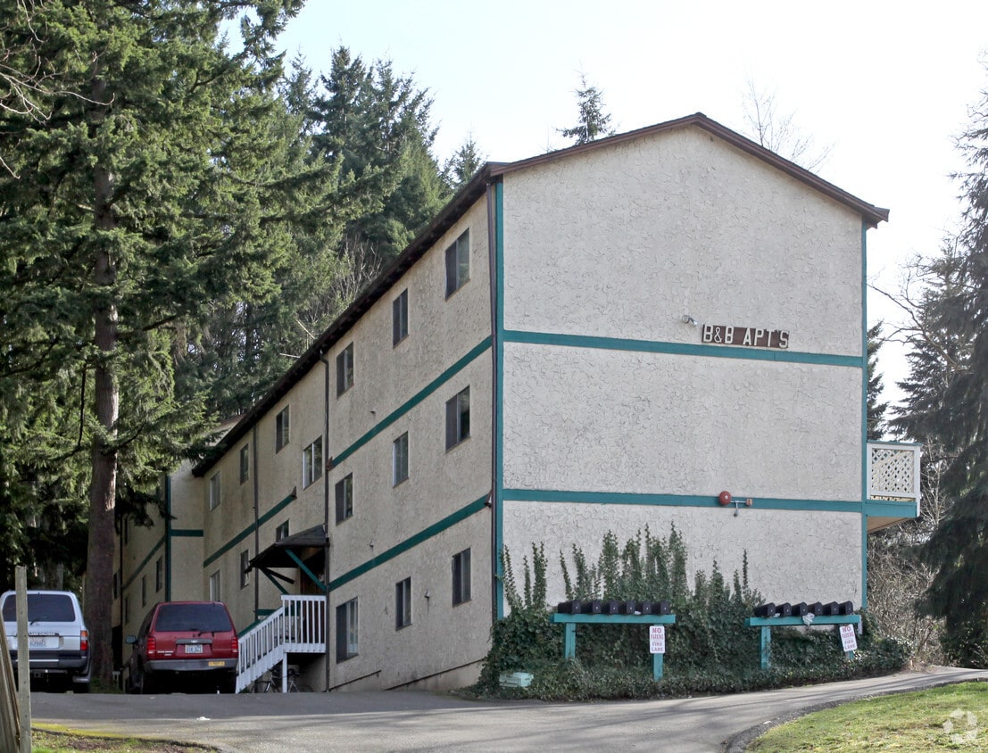 Primary Photo - B & B Apartments