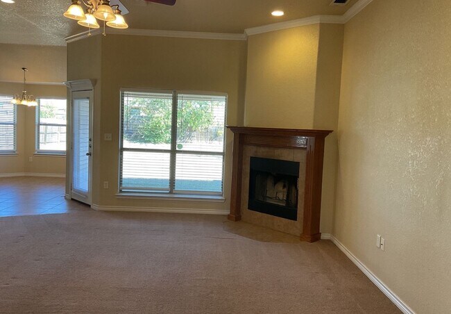 Foto del edificio - COMING SOON!