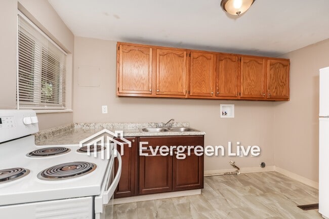 Building Photo - coming soon