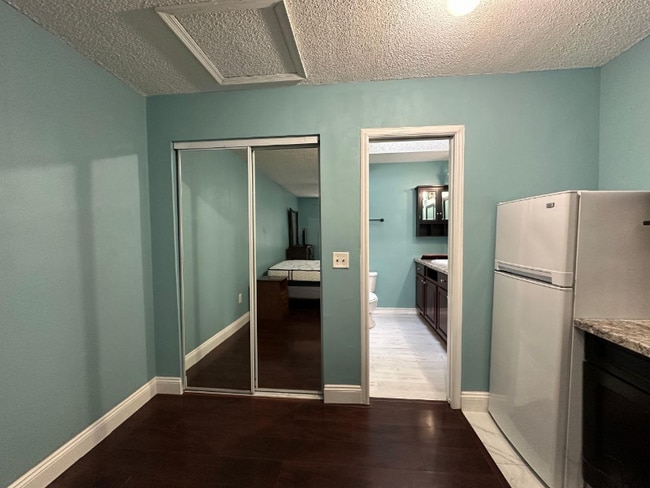 Building Photo - 106 Coralwood Cir