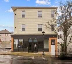 Building Photo - 337 Columbia St