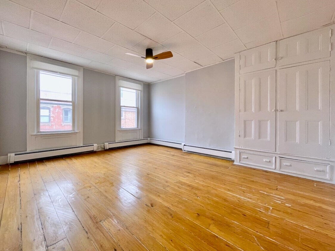 Foto principal - 259 3rd St