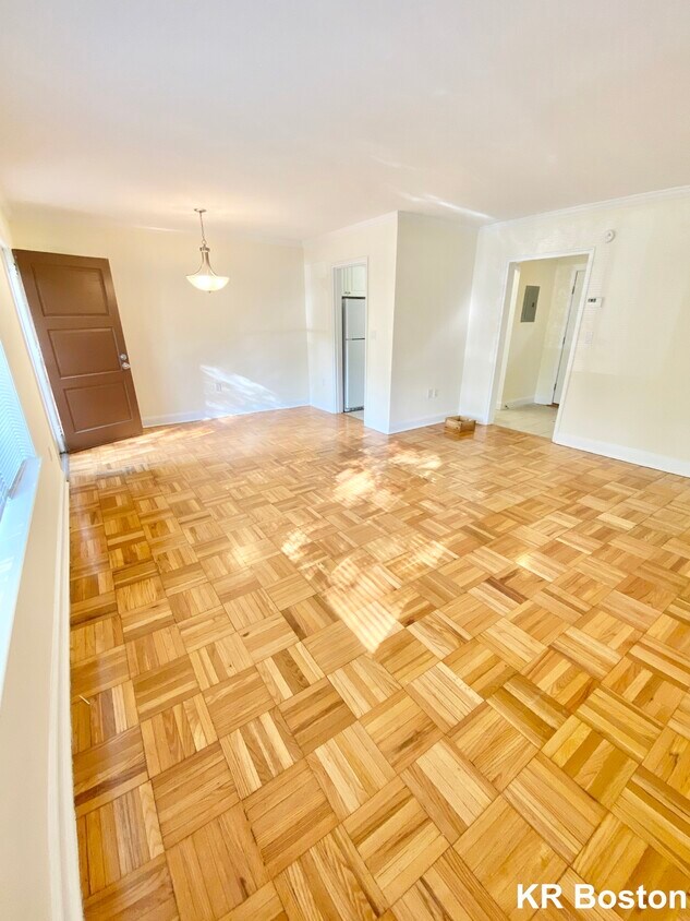 477 Vfw Pky, Chestnut Hill, MA 02467 Townhome Rentals in Chestnut Hill MA