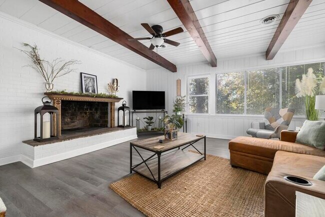 Foto del edificio - 1300-1330 Windsor Avenue - 1306B