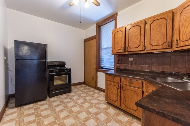 Foto del edificio - 3834 N Wilton Ave