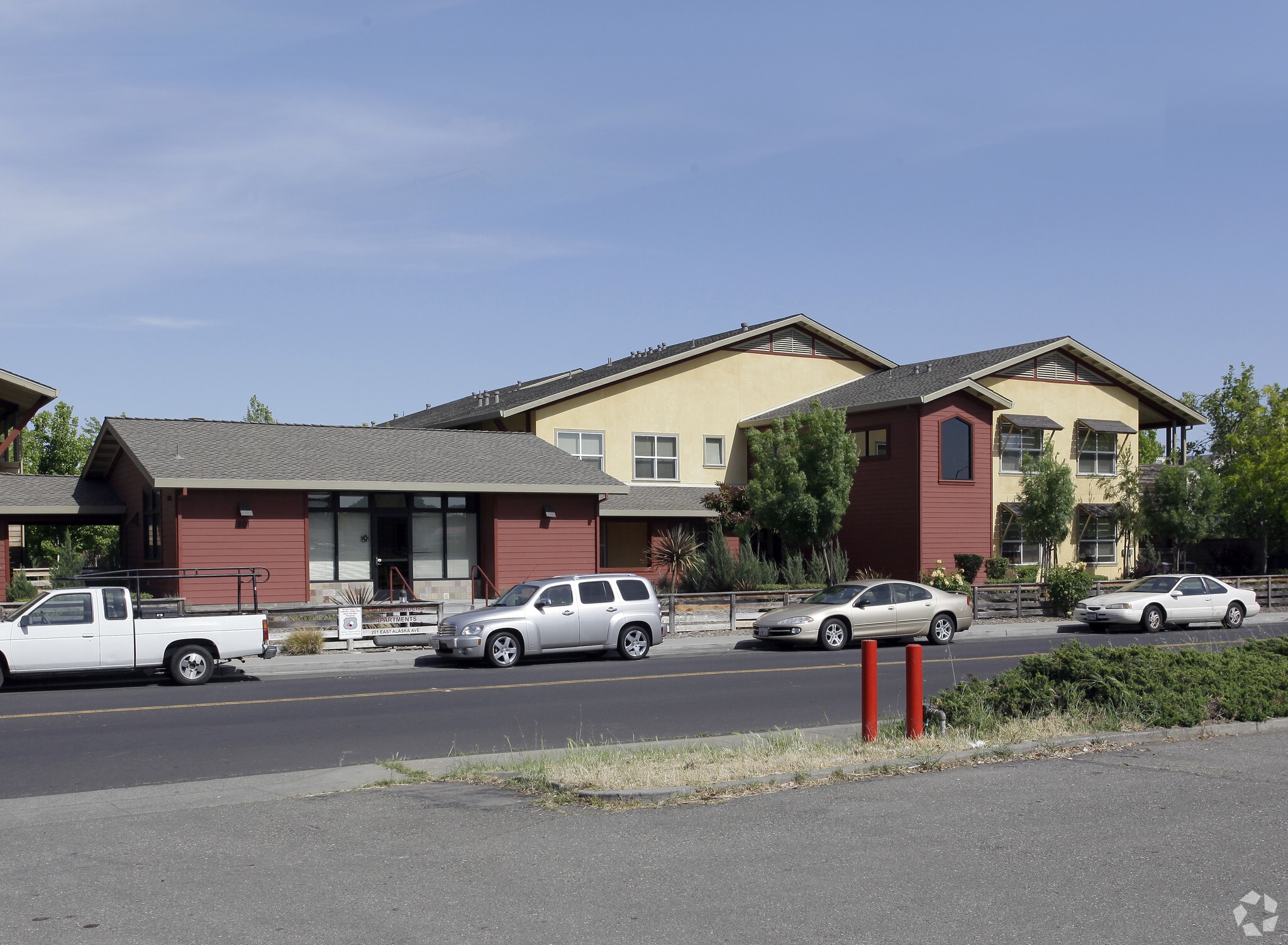Laurel Gardens Apts