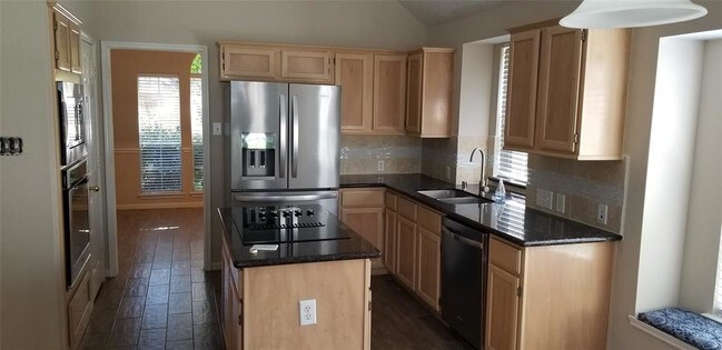 Building Photo - 506 Calloway Dr