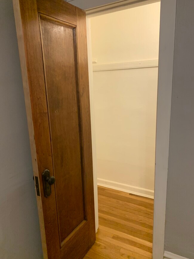 Bedroom Closet - 5352 N Winthrop Ave