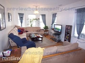Building Photo - 44 Champney St
