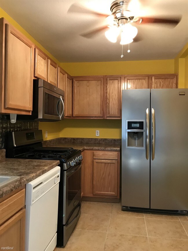 Building Photo - 202 Plainview Dr