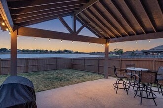 Building Photo - 1212 River Oak Ln