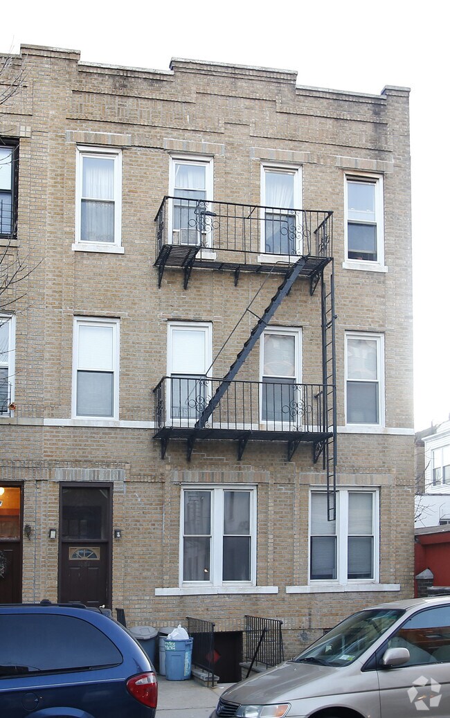 Building Photo - 1681 76th St