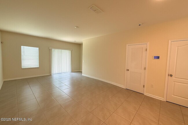 Foto del edificio - 402 Aralia Ln