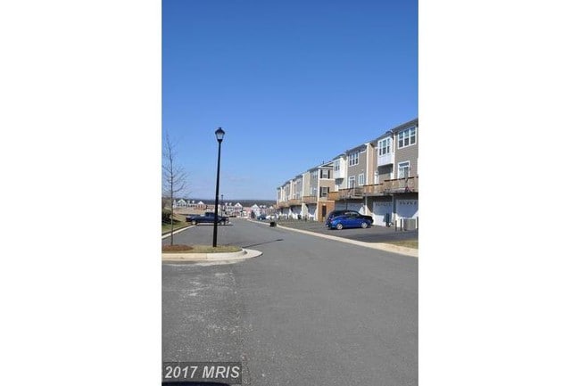 Building Photo - 42777 Hay Rd