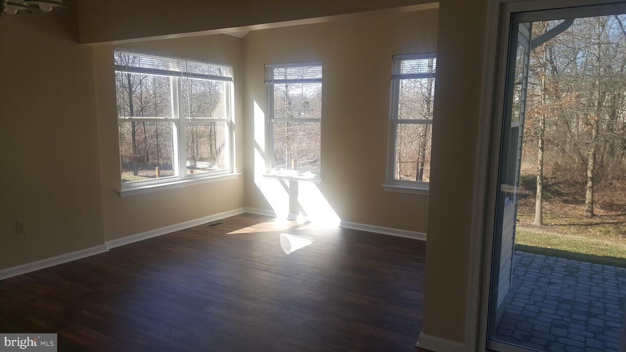 Foto principal - 1020 Heather Ln