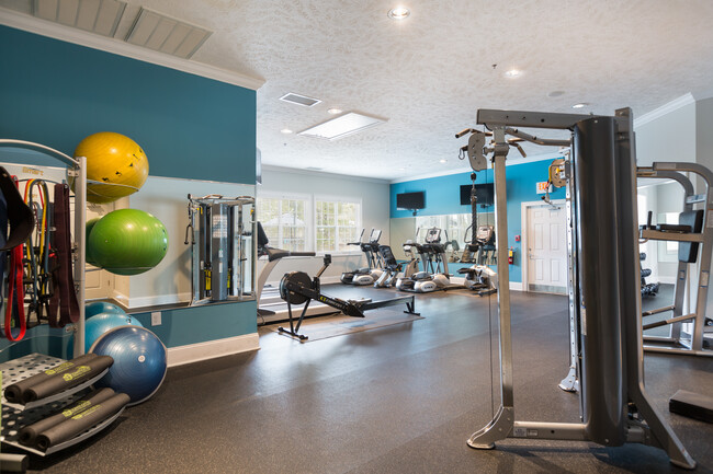 Live Fit at Waterford Apartments - Waterford Apartments