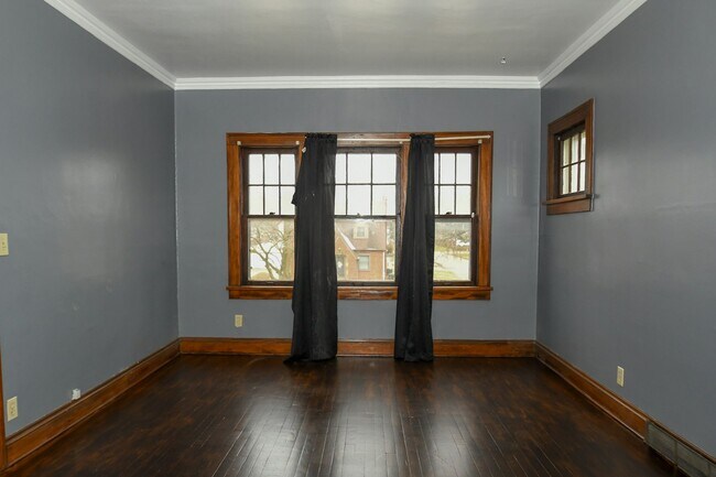 Foto del edificio - 18911 Locherie Ave