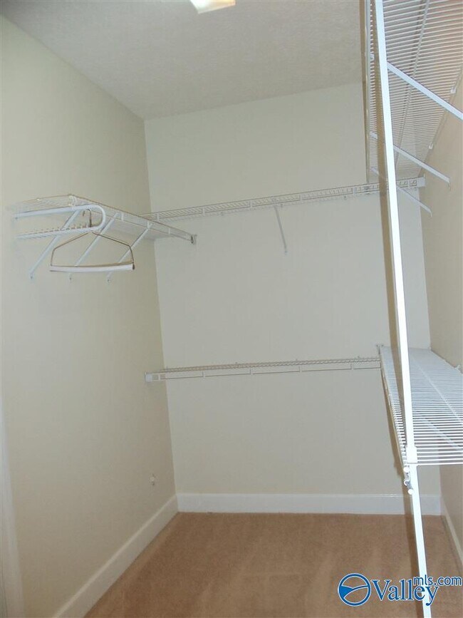 Building Photo - 116 Compass Point Dr