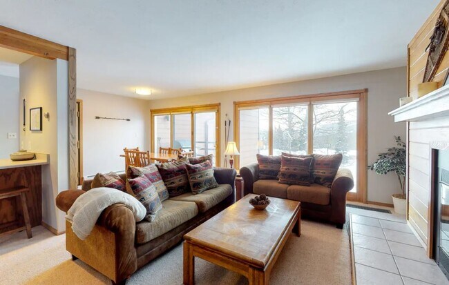 Living room with gas fireplace - 91200 Ryan Gulch Rd