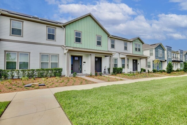 Building Photo - 6491 Cyrils Dr