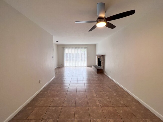 Building Photo - 2290 - Sugarfoot Oaks