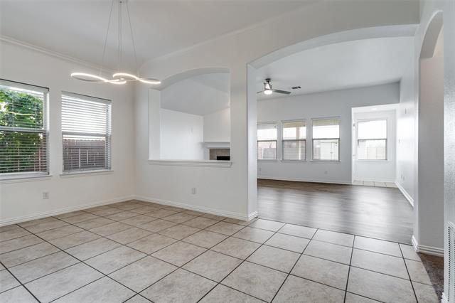 Foto del edificio - 229 Bluefinch Dr