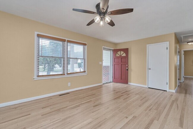 Foto del edificio - 2484 Jasper Ct