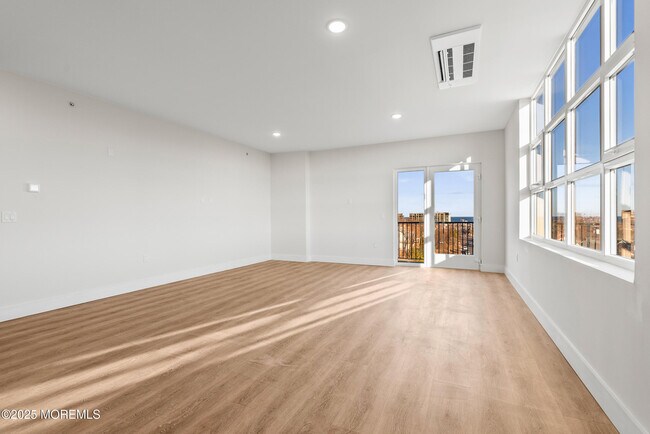 Foto del edificio - 185 Morris Ave