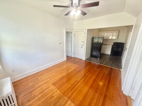 Building Photo - 228 Saratoga St